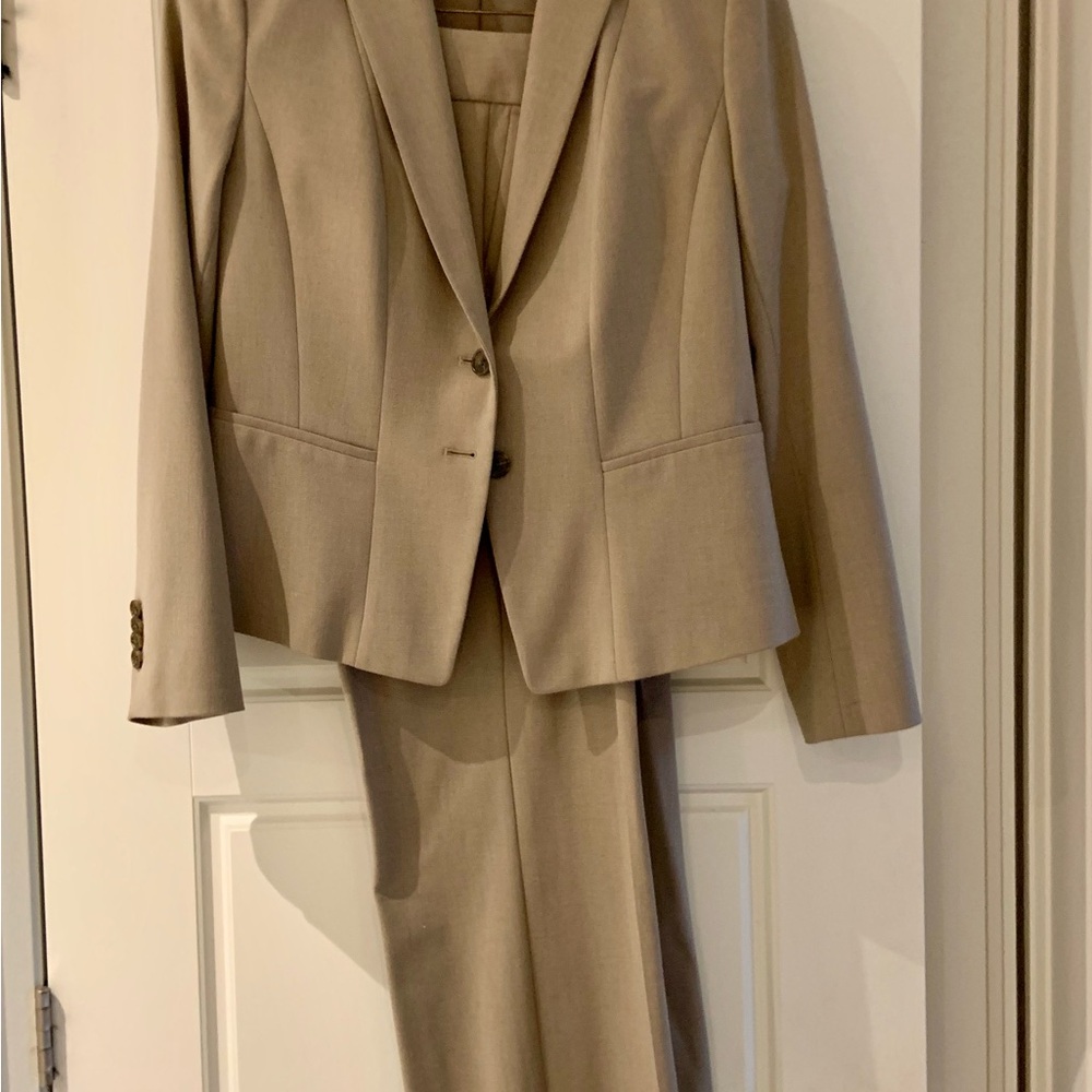 Ann Taylor Women’s Suit